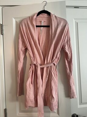 ✨RARE✨  discontinued Lululemon Cotton-Cashmere Knit Wrap - Heathered Dew Pink